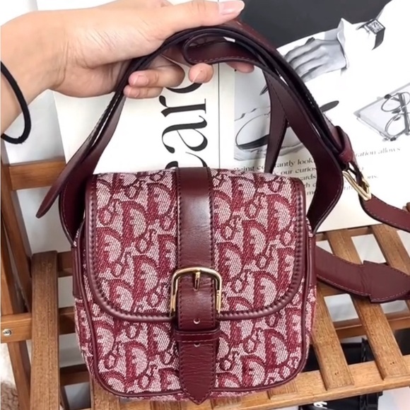 Authentic Dior vintage monogram camera bag (red) - Picture 1 of 2